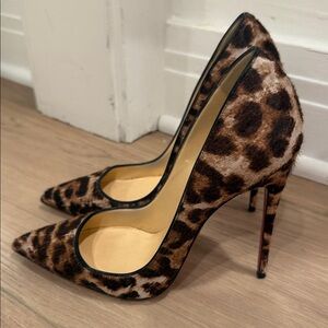 Authentic Louboutin  Leopard Print Pointed Toe Stiletto Pumps - Brown